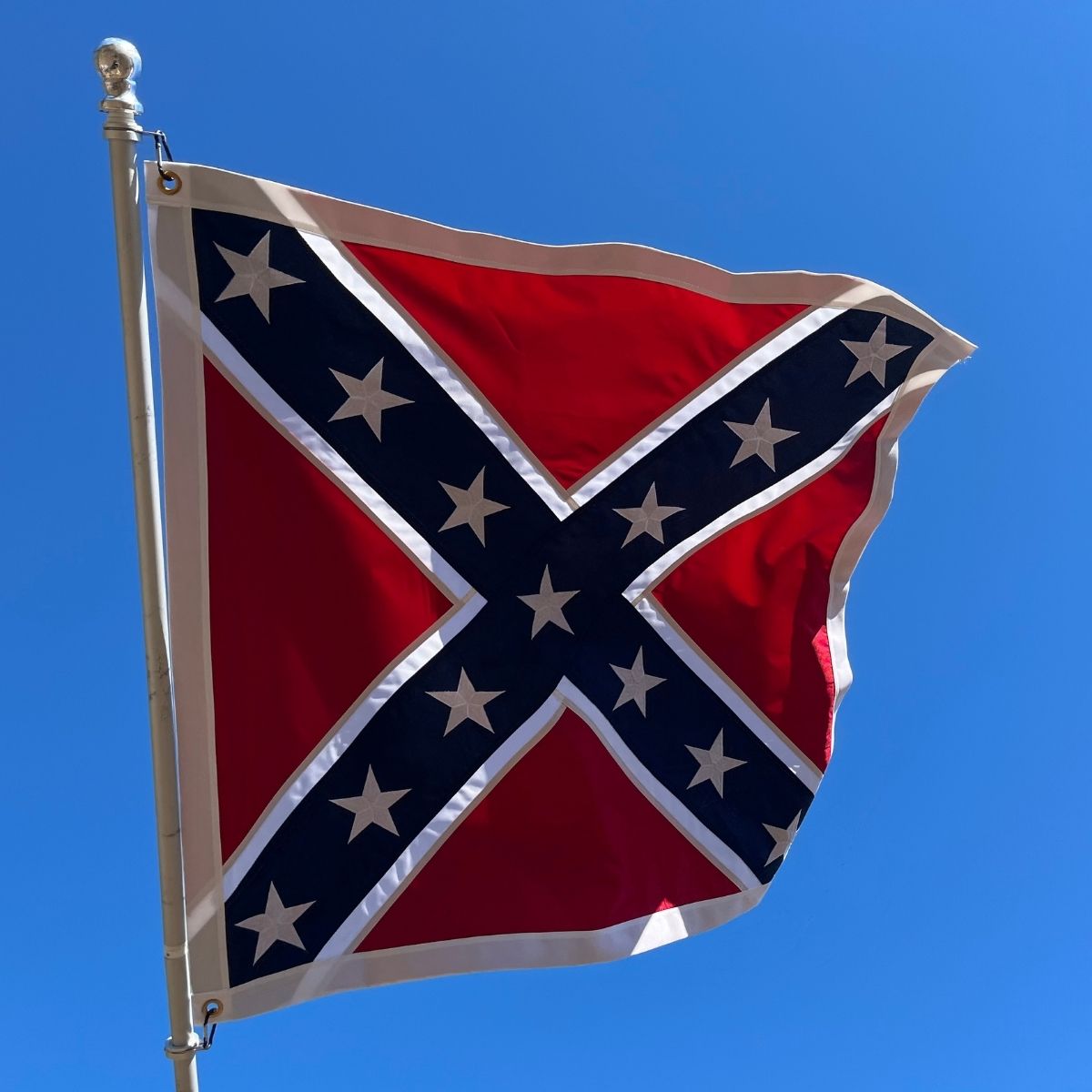 Ultimate Flags - Confederate Flag at Capitol