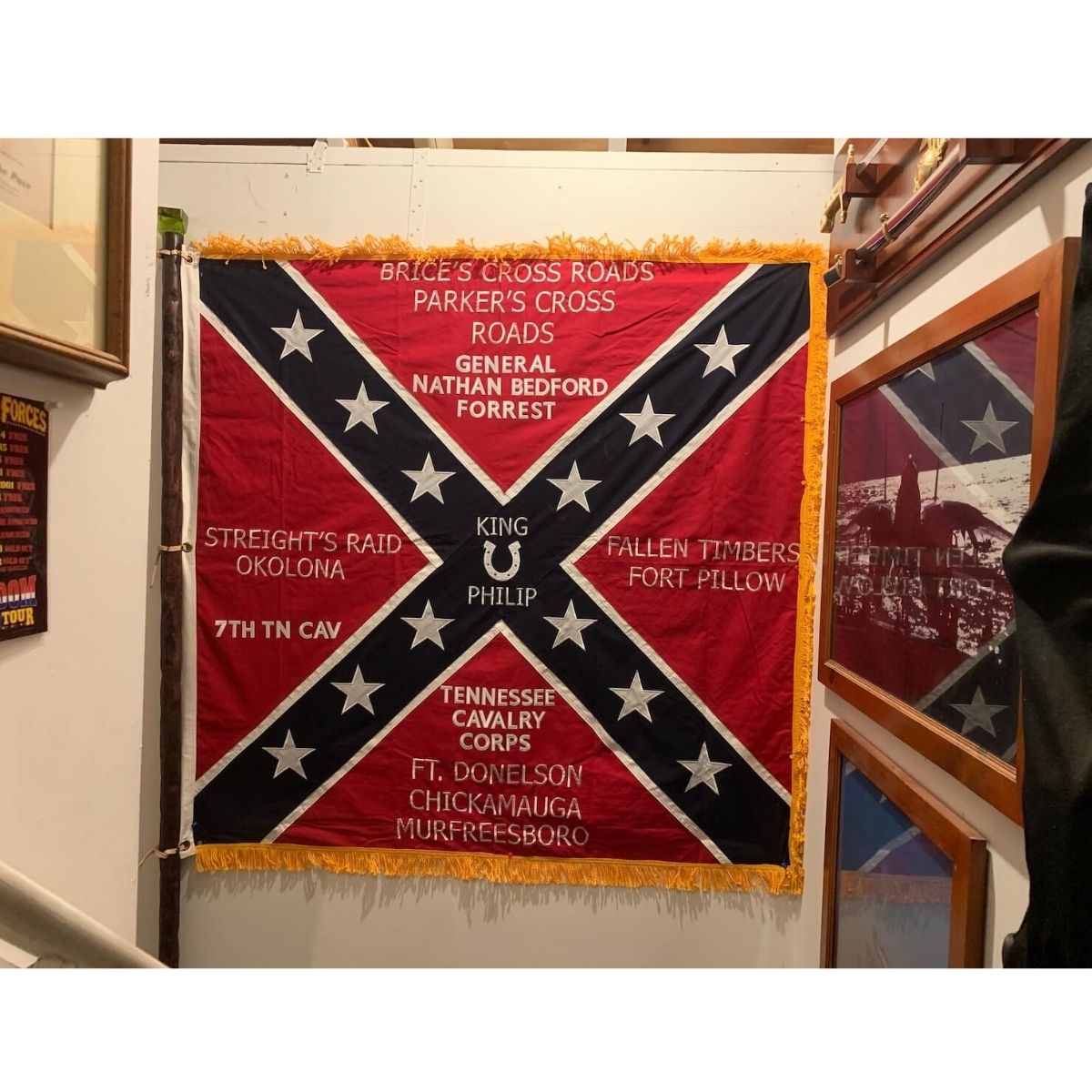 Ultimate Flags - People Flying Confederate Flags